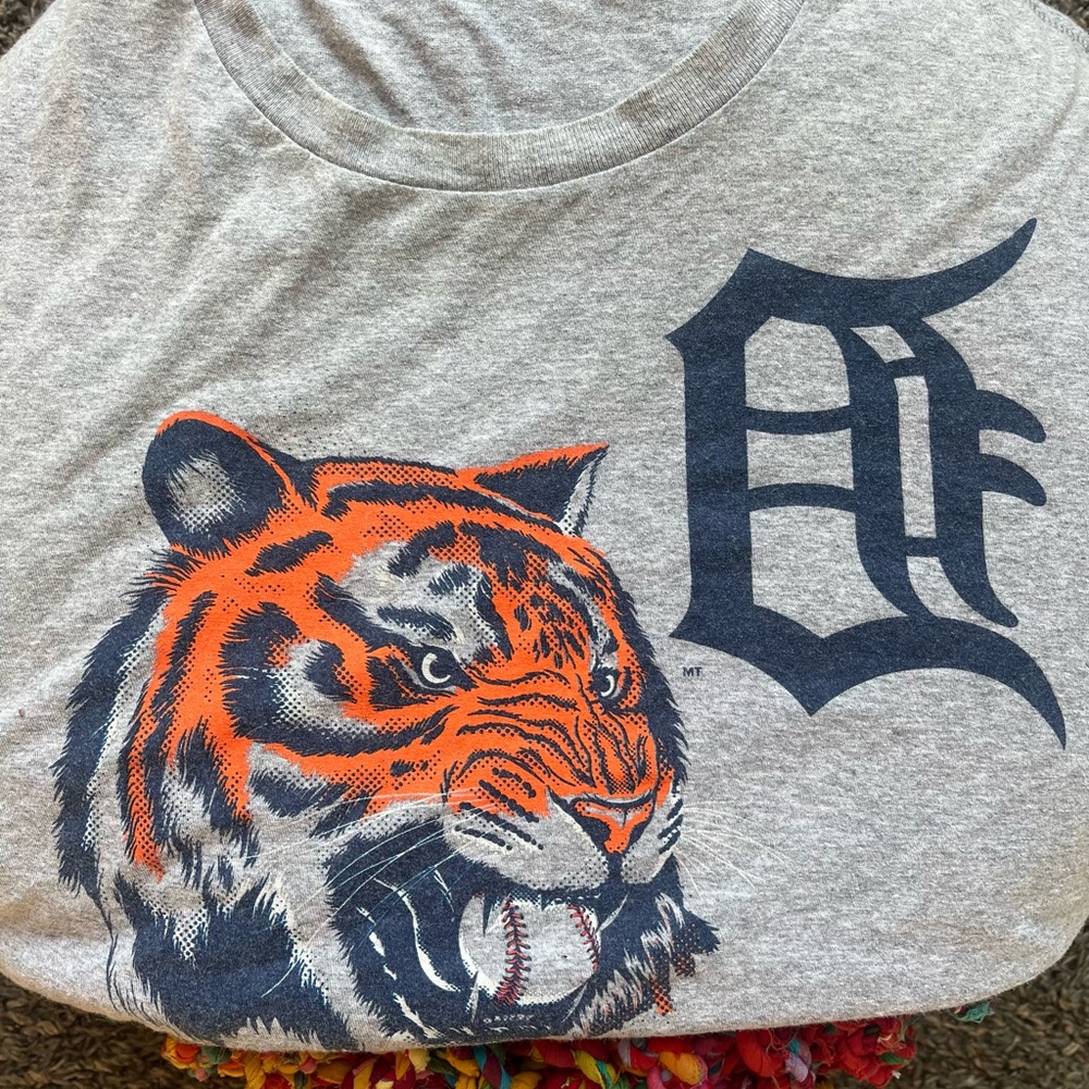 Detroit Tigers Miller lite T-shirt